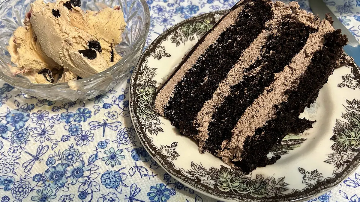 B's Cakery – cake shop in Gilshochill, Glasgow